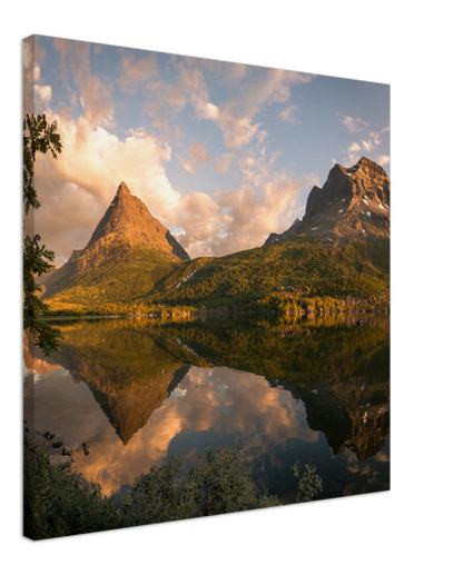Veggbilde på lerret av Innerdalen i solnedgang