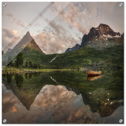 Still Water - Lake Reflection, Norway - Norwegian landscape photography
